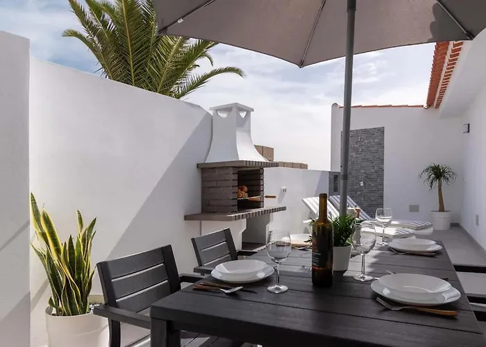 Con Piscina Comunitaria Y Terraza Privada בית נופש