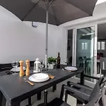 Сasa de vacaciones Con Piscina Comunitaria Y Terraza Privada