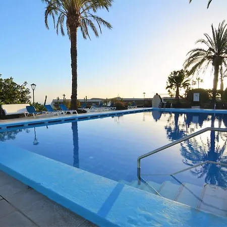 Con Piscina Comunitaria Y Terraza Privada Ferienhaus *