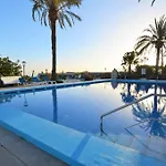 Con Piscina Comunitaria Y Terraza Privada 別荘 *