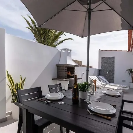 Con Piscina Comunitaria Y Terraza Privada בית נופש Chayofa